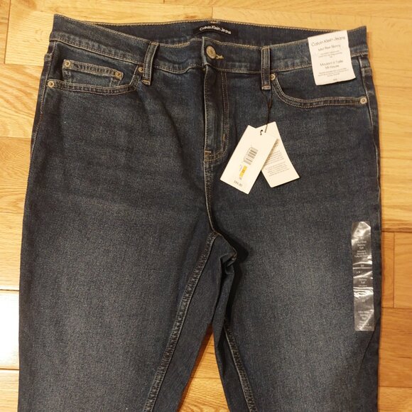 BNWT Ladies Calvin Klein Jeans - Picture 1 of 5